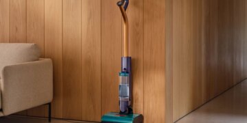 Dyson’s newest floor scrubber is already on sale for 20 percent off