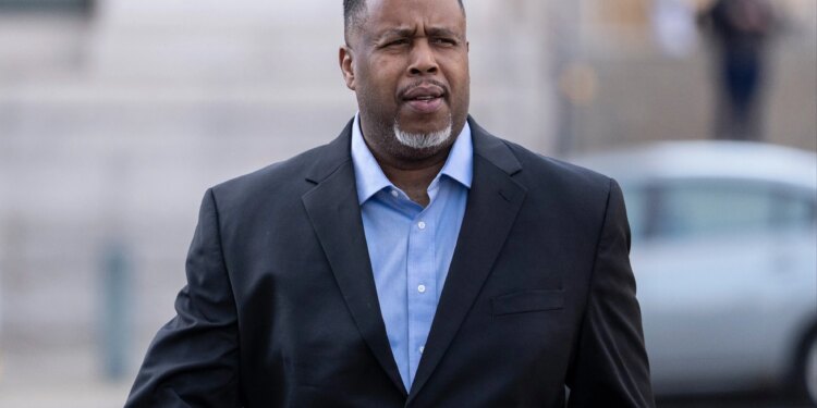 Ex-NBA player Damon Jones expected to plead guilty in mob-tied gambling sweep