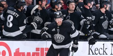 Fanatics Sportsbook promo code NYPOST: Bet $20, get $200 FanCash for Kings vs. Kraken