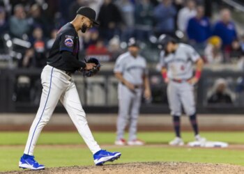 Devin Williams, who had another shaky outing, walks back to the mound during the ninth inning of the Mets' 10-8 win over the Twins on April 23, 2026 at Ciit Field.