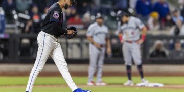 Devin Williams, who had another shaky outing, walks back to the mound during the ninth inning of the Mets' 10-8 win over the Twins on April 23, 2026 at Ciit Field.