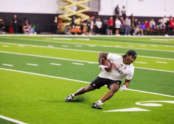 Hoosiers defensive back D'Angelo Ponds (5) catches a pass during NFL Pro Day.