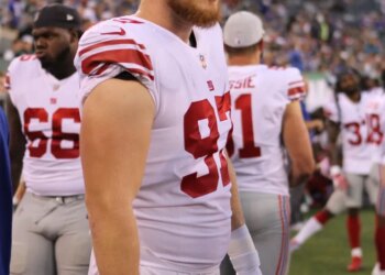 Josh Mauro during preseason game
