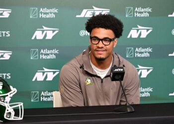 Jets first round draft pick Kenyon Sadiq speaking to the media.