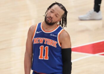 Jalen Brunson gives a frustrated expression during the third quarter of the Knicks' Game 3 loss to the Hawks.