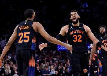Knicks need to finish Hawks now or risk becoming a cautionary sports tale