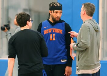 Jalen Brunson participates in practice at the Knicks' training facility on April 15, 2026 in Tarrytown, N.Y.