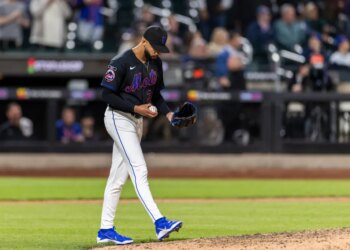 New York Mets pitcher Devin Williams (38) reacts in the ninth inning against the Minnesota Twins at Citi Field, Thursday, April 23, 2026.