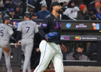 Mets get reality check from Rockies as win streak comes to a close