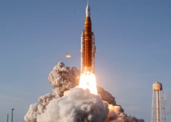 NASA had to ‘reload’ Microsoft Outlook after Artemis II glitch