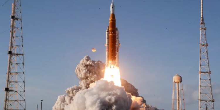 NASA had to ‘reload’ Microsoft Outlook after Artemis II glitch