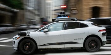 Now California’s cops can give tickets to driverless cars