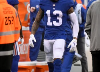 Former Giants wide receiver Odell Beckham Jr., who is a free agent, is getting a physical at the team's facility on Monday.