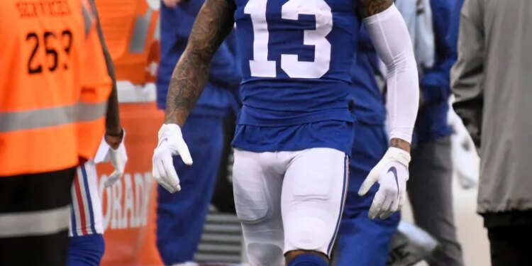 Former Giants wide receiver Odell Beckham Jr., who is a free agent, is getting a physical at the team's facility on Monday.