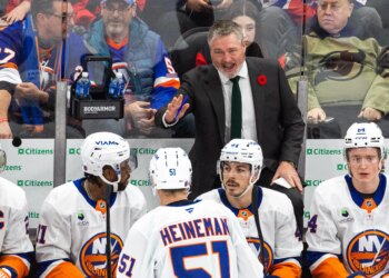 Patrick Roy's efforts to fix faults weren't enough to save him from Islanders fate