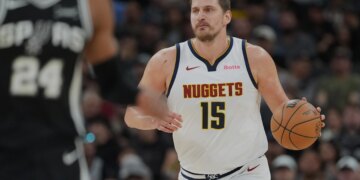 Play $5, get $50 in fantasy bonus entries for Spurs vs. Nuggets