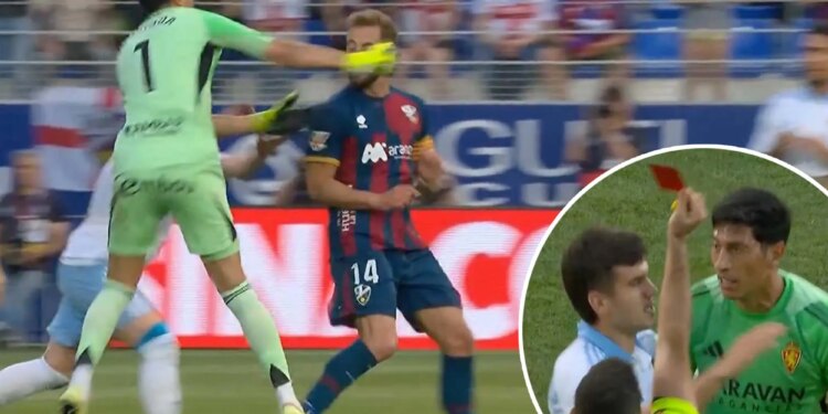 Red-carded goalkeeper punches opponent in face as game descends into chaos