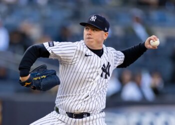 Ryan Weathers (40) throws a pitch during the 7th inning at Yankee Stadium, Sunday, April 19, 2026.