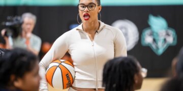 New York Liberty Satou Sabally participates in a clinic with Uncommon Excellence Girls Middle School at a welcome event at the Brooklyn Basketball Training Center, Friday, April 17, 2026, in Brooklyn, NY.