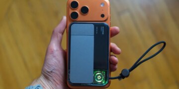 Sharge’s fast Qi2.2 MagSafe battery is down to $70 with a free USB-C cable