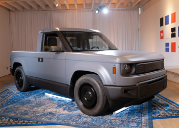 Slate raises $650 million to make its budget electric truck