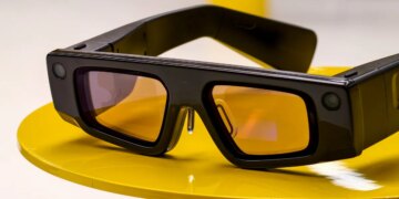 Snap is sticking with Qualcomm for its next AR glasses
