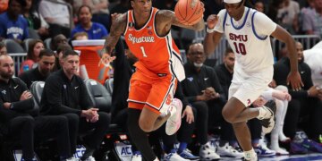 St. John's gets in on the action for Syracuse's Donnie Freeman