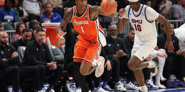 St. John's gets in on the action for Syracuse's Donnie Freeman