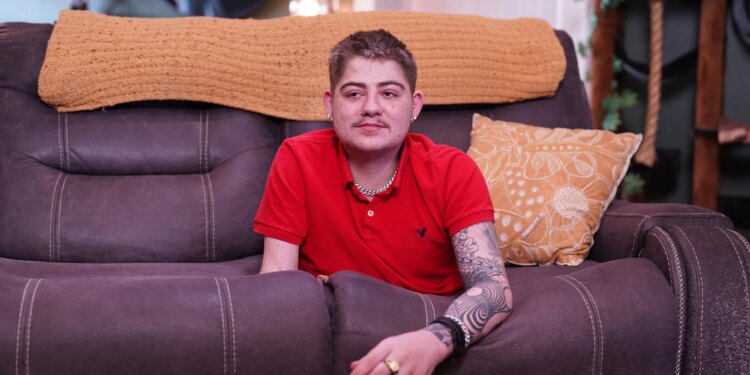 Teen went from 6' to 2'8" after amputation below the waist