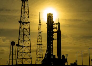 The Artemis Moon base project is legally dubious