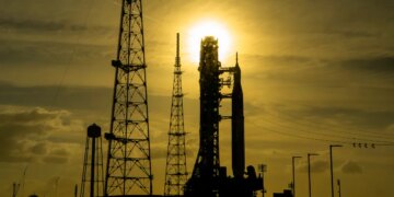 The Artemis Moon base project is legally dubious