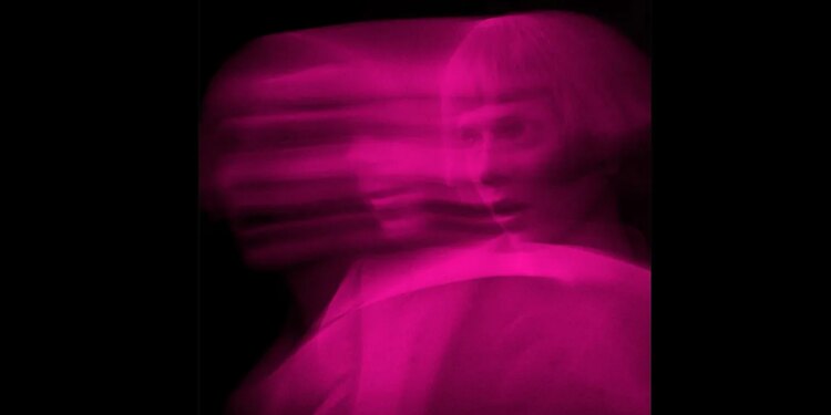 Tomora’s Come Closer is an ecstatic love letter to 90s dance music