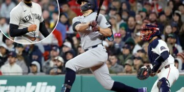 Yankees' Giancarlo Stanton breaks in win over Red Sox