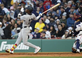 Jazz Chisholm Jr. belts a solo homer during the fifth inning of the Yankees' 4-2 win over the Red Sox on April 23, 2026 at Fenway Park.