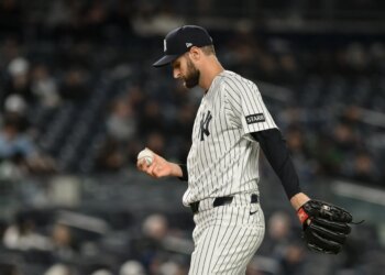 Yankees' late rally falls short after bullpen implodes in loss to Marlins