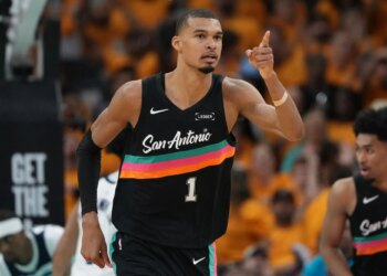Chalkboard promo code NYPOST: Get a 100% deposit match up to $100 + free pick for Spurs vs. Timberwolves