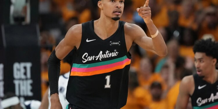 Chalkboard promo code NYPOST: Get a 100% deposit match up to $100 + free pick for Spurs vs. Timberwolves