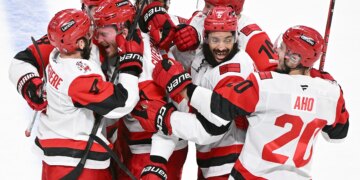 bet365 bonus code: Bet $10, get $200 in bonus bets for Hurricanes vs. Canadiens