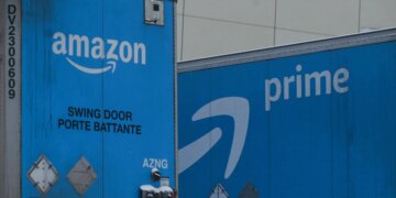 Amazon’s trying to turn its massive shipping operation into another AWS