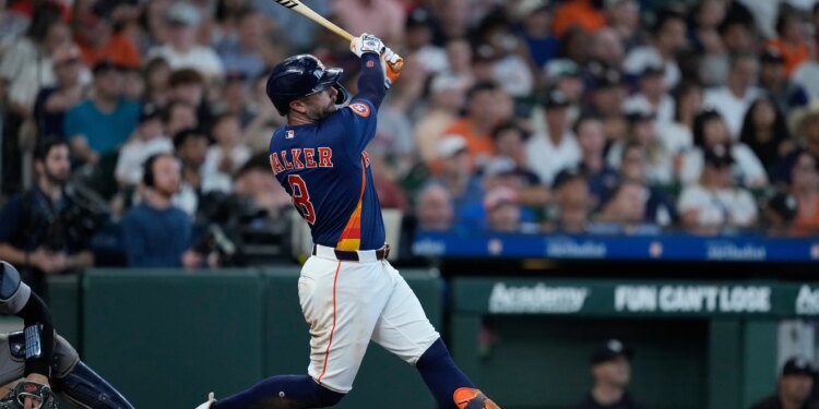 Astros could deal Christian Walker with sell-off looming