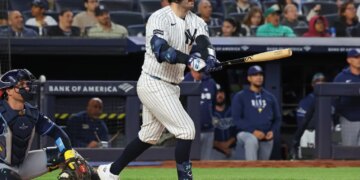 Yankees catcher Austin Wells (28) solo home run during the fifth inning when the New York Yankees played the Tampa Bay Rays Friday, May 22, 2026 at Yankee Stadium in the Bronx, NY.