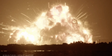 Blue Origin’s New Glenn explosion is a setback for NASA’s Moon plans