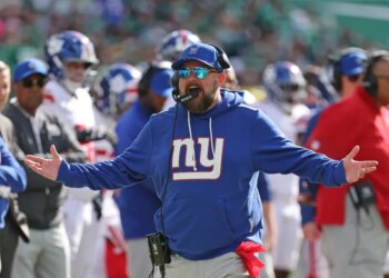 New York Giants head coach Brian Daboll reacts to a call during the second quarter.