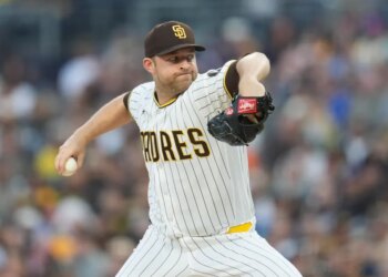 San Diego Padres starting pitcher Michael King works against a Seattle Mariners batter during the second inning of a baseball game Tuesday, April 14, 2026, in San Diego. (AP Photo/Gregory Bull)