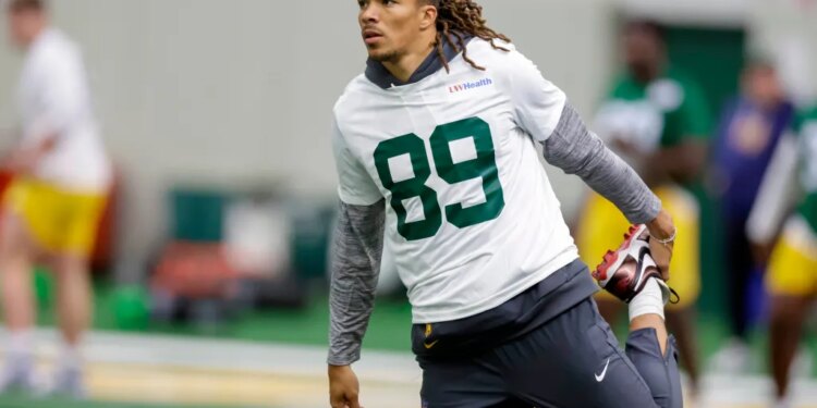 Green Bay Packers' Chase Claypool (89) stretching during rookie minicamp.