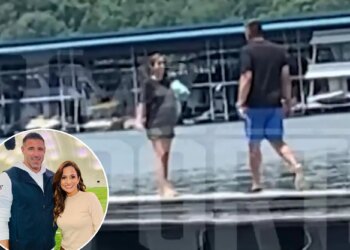 Dianna Russini-Mike Vrabel boat trip video emerges with NFL insider visibly pregnant
