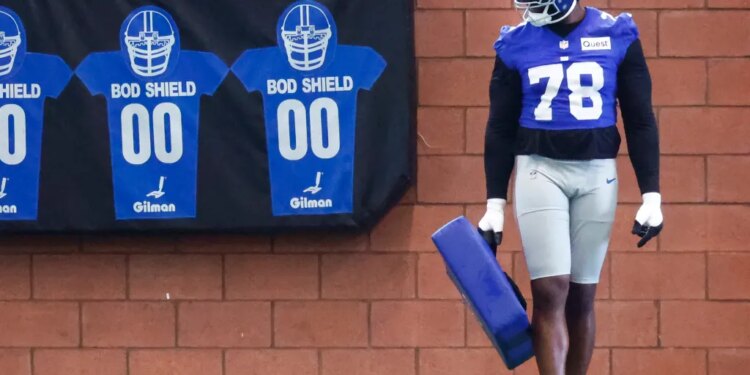 New York Giants offensive tackle Andrew Thomas (78) during football practice.