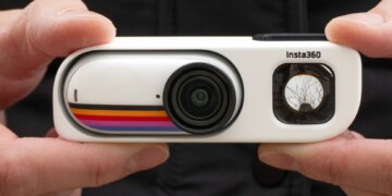 Insta360’s new viewfinder turns its tiny Go 3S into a retro camera.