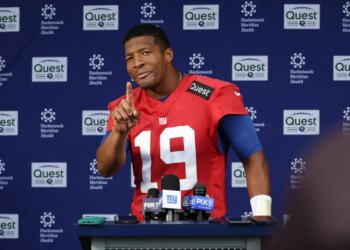 New York Giants quarterback Jameis Winston #19, gestures while speaking to the media after practice at the New York Giants training facility in East Rutherford, New Jersey