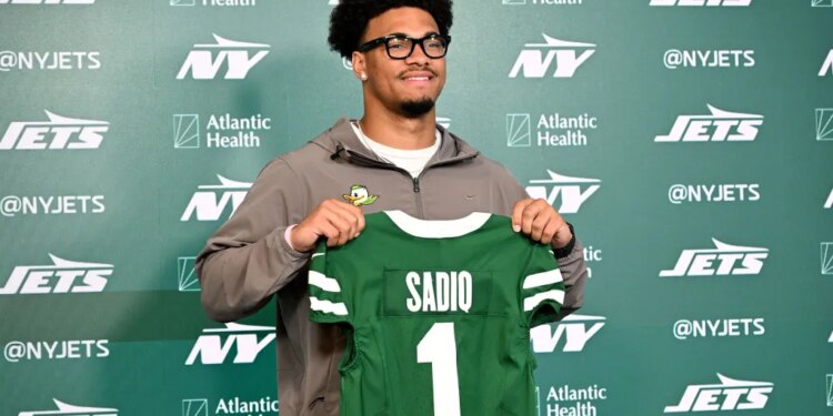Jets first round draft pick Kenyon Sadiq speaks to the media in Florham Park, NJ.